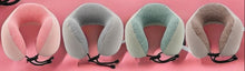 Cargar imagen en el visor de la galería, ALMOHADA DE VIAJE AGARRATE CATALINA AC6002