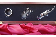 Cargar imagen en el visor de la galería, CAJA PORTABOTELLA CON 3 ACCESORIOS REF CR12402 57912402