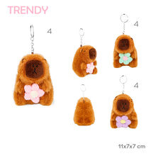 Cargar imagen en el visor de la galería, LLAVERO PELUCHE TRENDY 30490