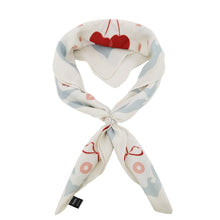 Cargar imagen en el visor de la galería, PAÑUELO SEDA LAS OREIRO 31147