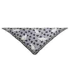 Cargar imagen en el visor de la galería, BUFANDA TRIANGULAR OREIRO LOVE 31165