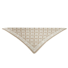 Cargar imagen en el visor de la galería, BUFANDA TRIANGULAR OREIRO LOVE 31168