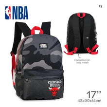 Cargar imagen en el visor de la galería, MOCHILA NBA CAMUFLADA CHICAGO BULLS 27642