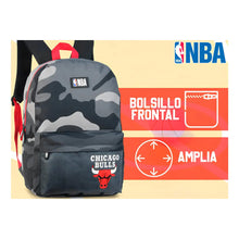 Cargar imagen en el visor de la galería, MOCHILA NBA CAMUFLADA CHICAGO BULLS 27642